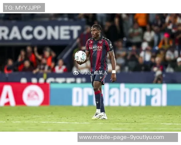 皇马与莱万特前锋艾永经纪人接触球员倾向加盟巴萨