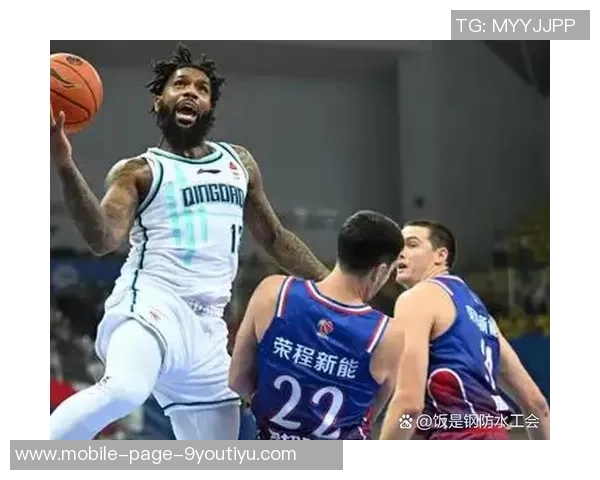 鲍威尔全力以赴15投9中斩获24分并贡献3篮板4助攻4抢断表现出色 鲍威尔全力以赴15投9中斩获24分并贡献3篮板4助攻4抢断表现出色