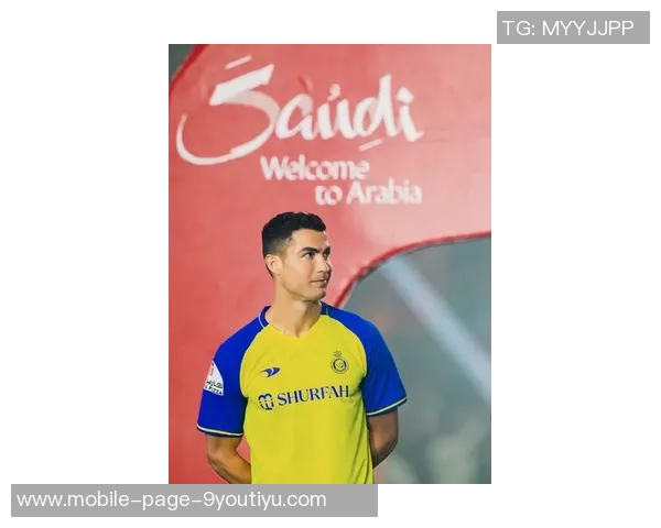 C罗社交媒体分享回归葡萄牙国家队照片帅气戴墨镜引发球迷热议