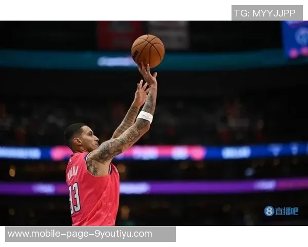 库兹马出手数全队最高却效率低下仅得18分3篮板2助攻表现令人失望 库兹马出手数全队最高却效率低下仅得18分3篮板2助攻表现令人失望